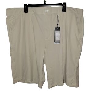 Kenneth Cole Golf size 46  Men's Cream Shorts NWT!